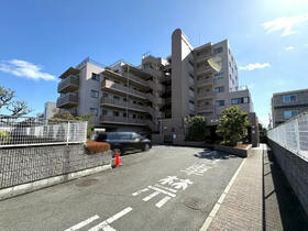 大阪府高槻市郡家新町