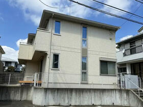 東京都町田市金井ヶ丘３丁目