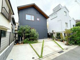 東京都目黒区柿の木坂２丁目