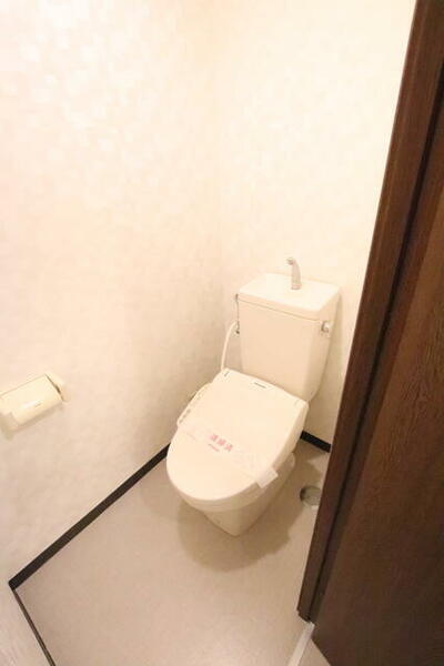 トイレ：洗浄機能のついた快適トイレ♪