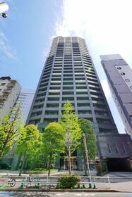 ファーストリアルタワー新宿
