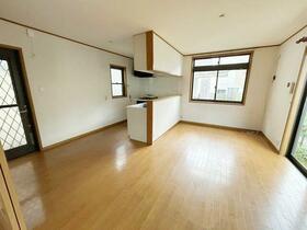 兵庫県川西市花屋敷１丁目