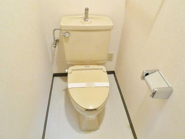 画像12:清潔感のあるトイレです。