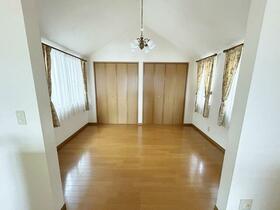 広島県広島市西区三滝本町１丁目