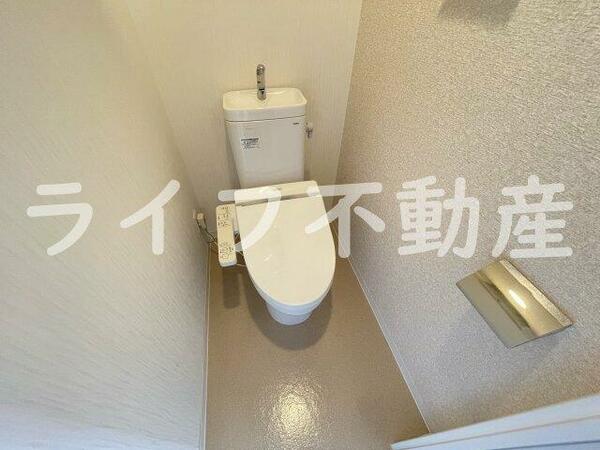 画像14:コンパクトで使いやすいトイレです