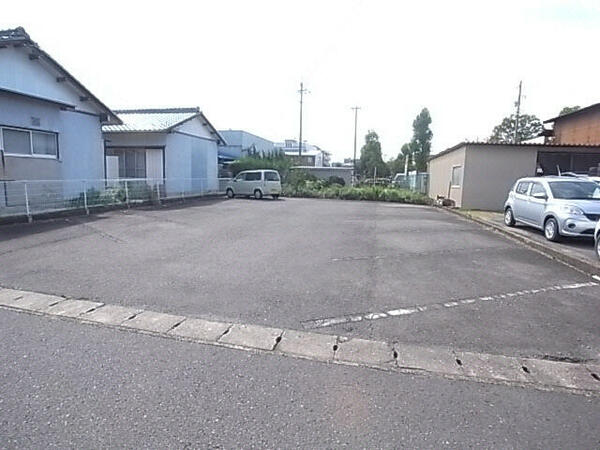 駐車場：駐車場