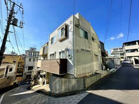 東京都新宿区中落合１丁目