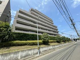ファミール中島丁