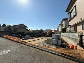 東京都府中市紅葉丘１丁目