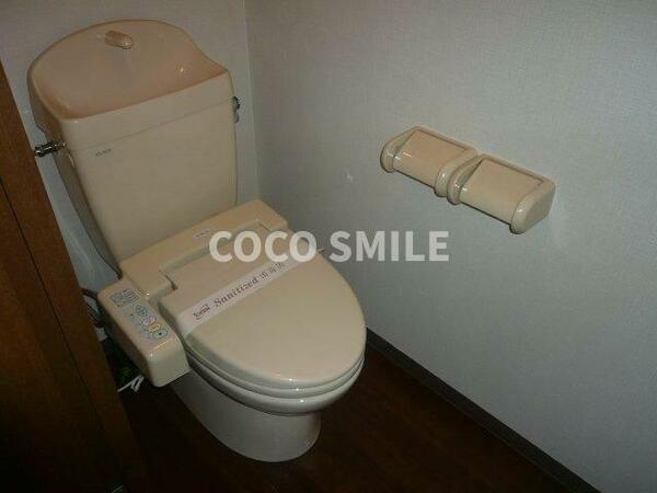 画像7:コンパクトで使いやすいトイレです 【COCO SMILE　ココスマイル】
