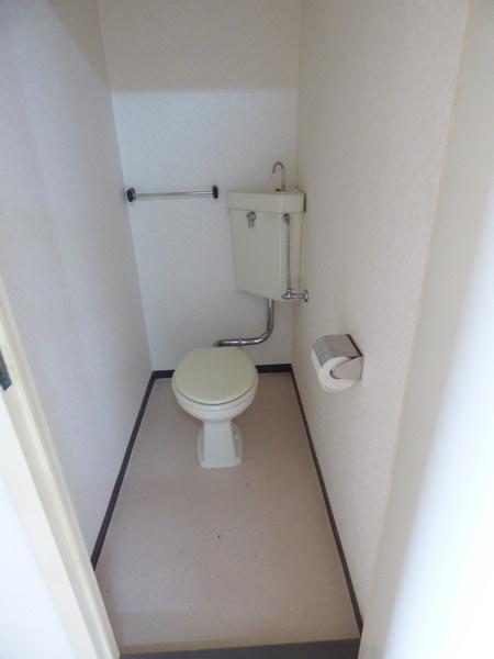 画像6:清潔感のあるトイレです。