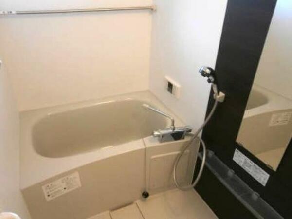 画像4:追い焚き給湯・浴室換気乾燥機付きのバスルームです☆