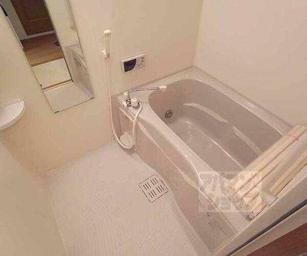 画像6:浴室乾燥機付きのお風呂