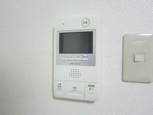 画像13:【冷暖房・空調設備】TVモニター付オートロック