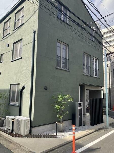 detached 東京都港区南麻布４丁目

地図を見る