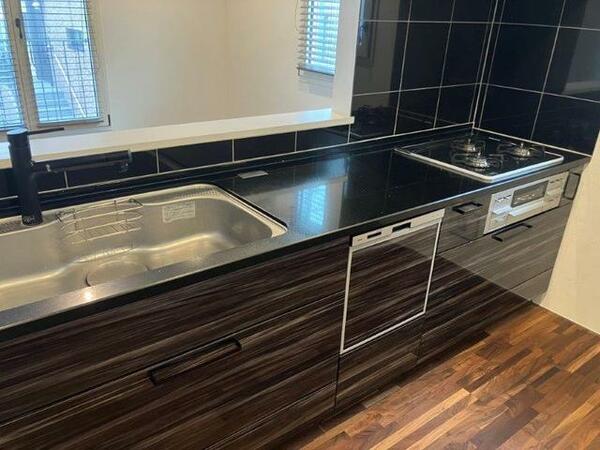 detached 東京都港区南麻布４丁目

地図を見る