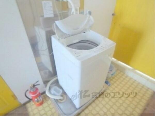 画像12:洗濯機置場