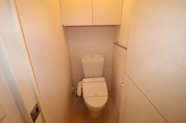 画像10:トイレ　温水洗浄暖房便座