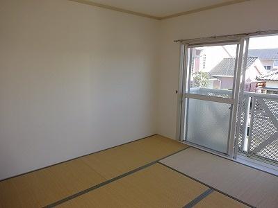 フレグランスおおしま_内装_2