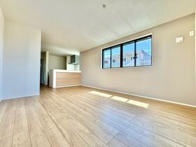 埼玉県さいたま市浦和区神明１丁目