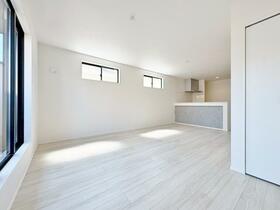 埼玉県さいたま市浦和区元町１丁目