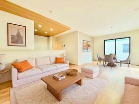 埼玉県上尾市小泉７丁目