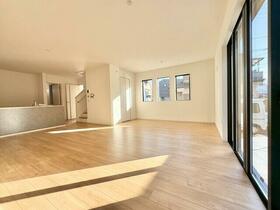 埼玉県越谷市瓦曽根１丁目