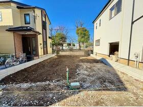 埼玉県越谷市赤山町２丁目