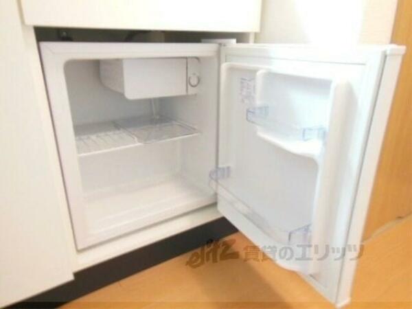 画像10:冷蔵庫置場：冷蔵庫付きです。