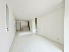 埼玉県さいたま市緑区原山４丁目