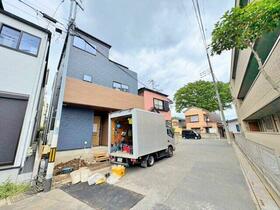 埼玉県川口市本前川１丁目