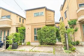 東京都世田谷区岡本３丁目