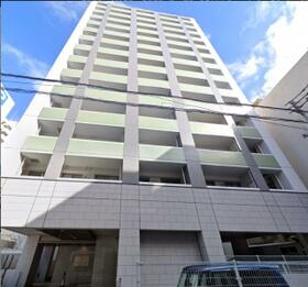 ヴァレーレ県庁前