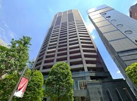 ファーストリアルタワー新宿