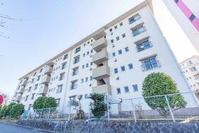 寺尾台住宅８号棟