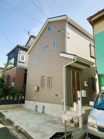 東京都三鷹市大沢２丁目