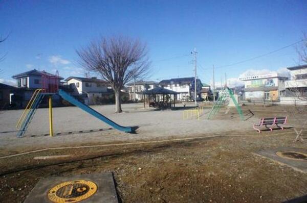 画像3:新公園まで徒歩1分(50ｍ)／滑り台、ブランコ、遊具があり、お子様連れにオススメ♪