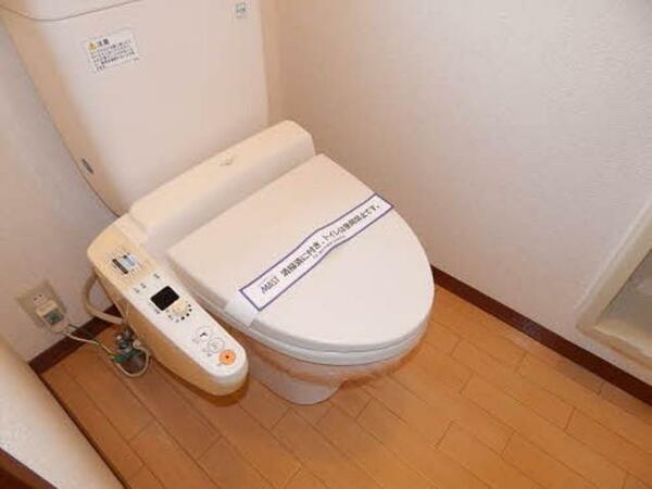 トイレ：トイレがさらに快適に！暖房温水洗浄便座！