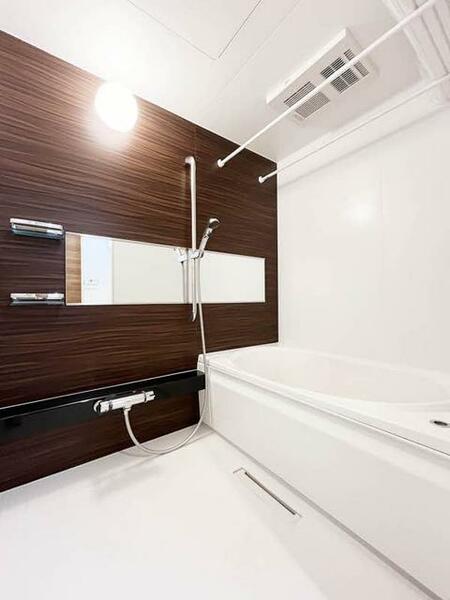 画像10:★【浴室】24時間換気システム採用！アクセントパネルがとてもお洒落ですよ！浴室暖房乾燥機もついてます！