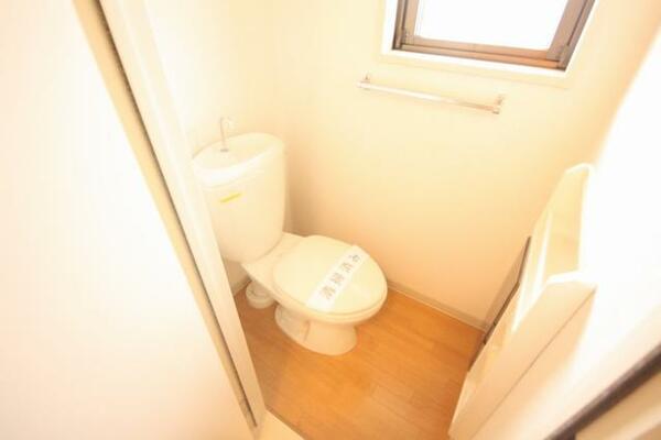 画像12:トイレもくつろぎの空間になるかもしれません。