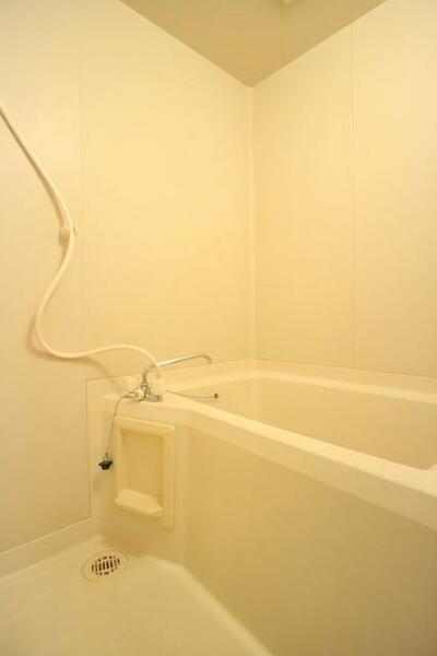 画像10:【Bathroom】シャワータイム・バスタイム　忙しい日々の中でのリラックスタイムにゆったりとご利用下さい。