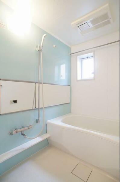 画像9:【浴室】１４１８サイズのバスルーム。浴室煖房乾燥機・追焚給湯機能付です。