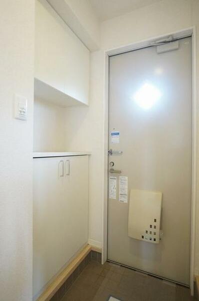 画像16:【トイレ】洗浄機能付き暖房便座がございます。