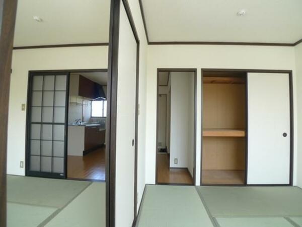 画像9:■和室■　5.4畳の和室です。収納も備えております。