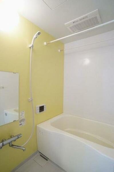 画像9:【浴室】追い焚き機能が付いているのでいつでも温かいお風呂に入ることができます！