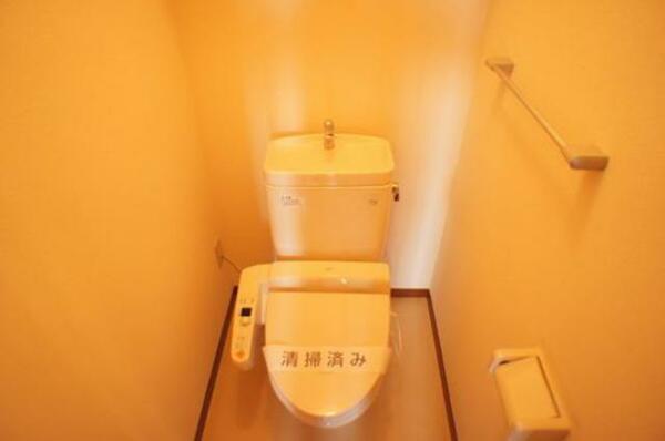 画像11:◆トイレ◆トイレで快適なひと時を・・・冬でもポカポカ♪温水洗浄便座です。