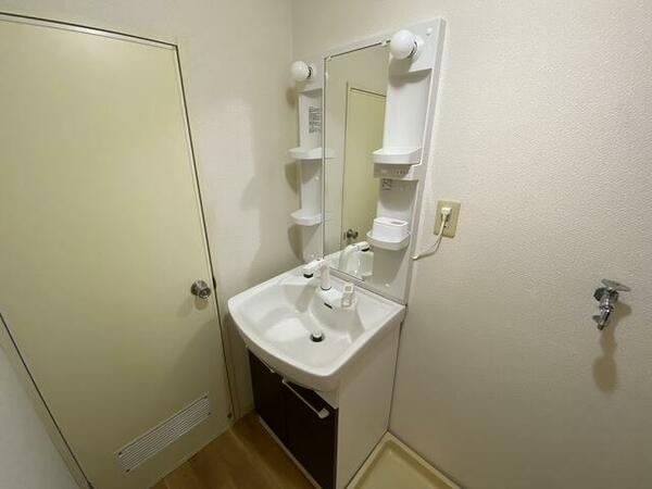 apartment 埼玉県越谷市西方２丁目
地図を見る