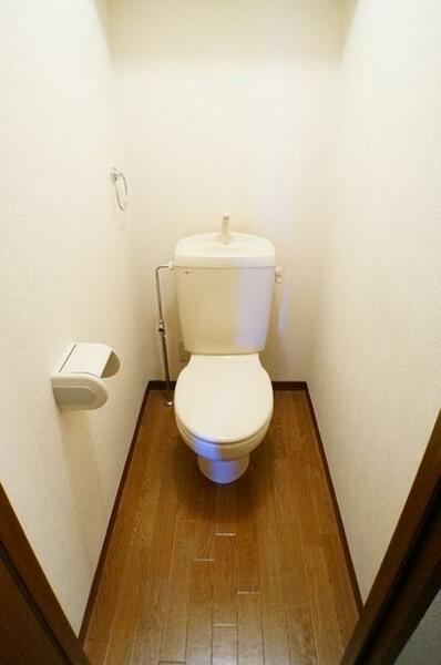 画像11:トイレにはタオル掛けがあるため便利♪
