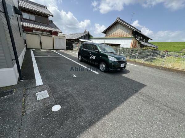 駐車場：駐車場