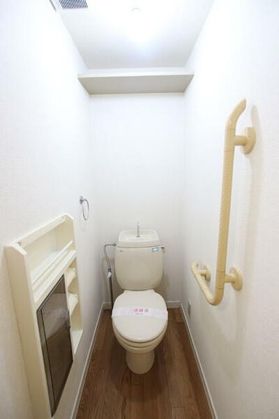 画像11:収納付きトイレ